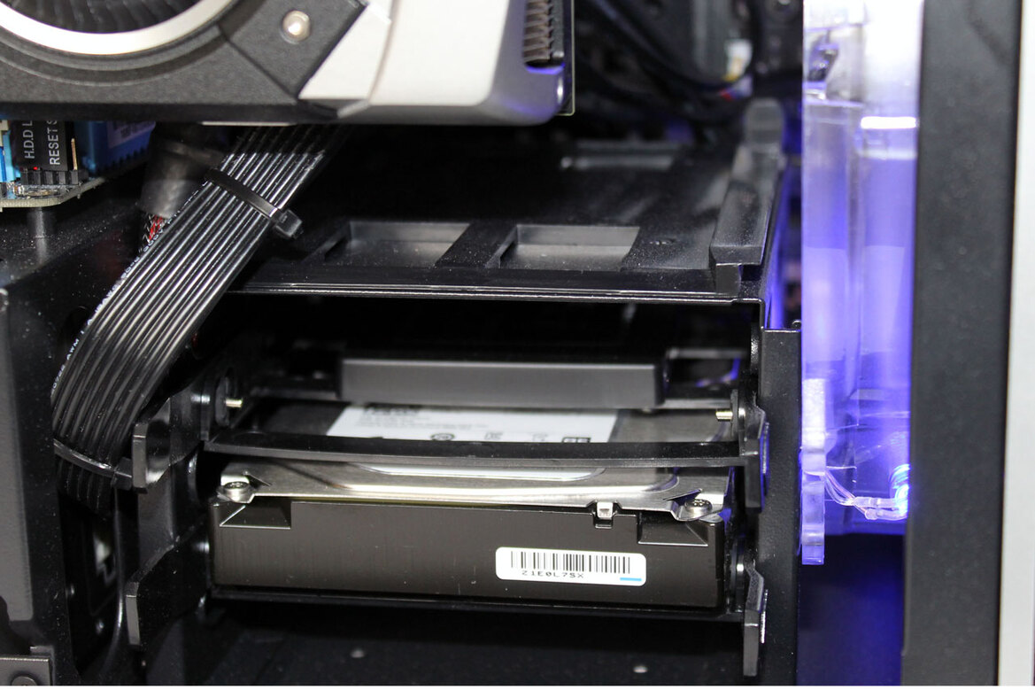 AVADirect Mini Gaming PC: Titan in a Small Package