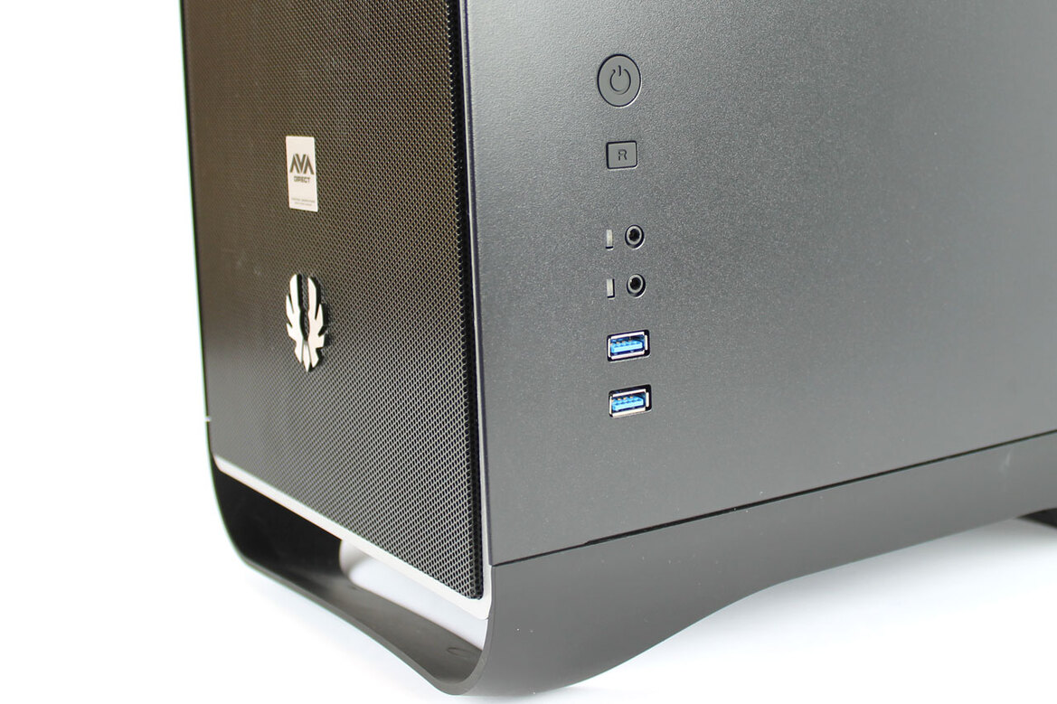 AVADirect Mini Gaming PC: Titan in a Small Package