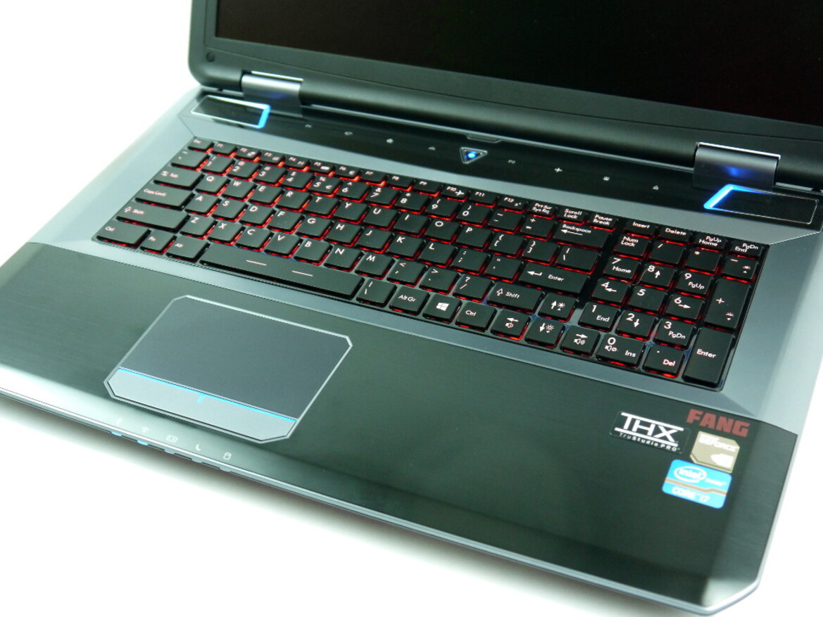 CyberPowerPC Fangbook X7-200 Gaming Notebook