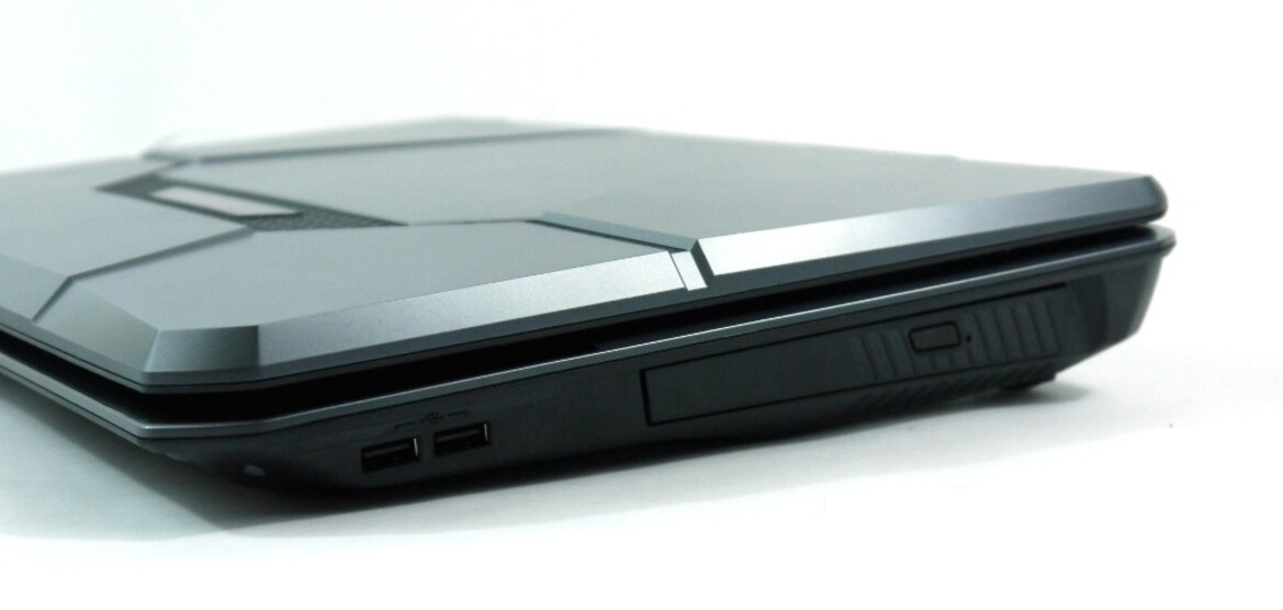 CyberPowerPC Fangbook X7-200 Gaming Notebook