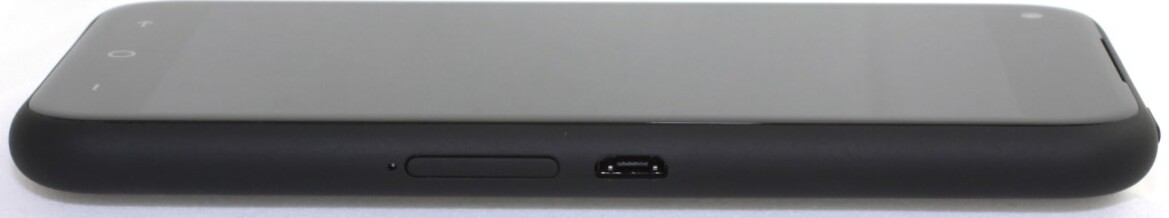 HTC First With Facebook Home Review 