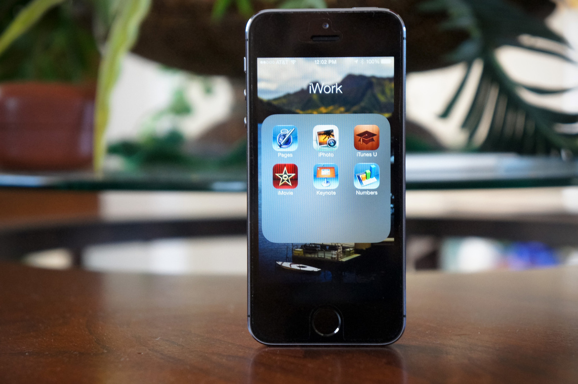iPhone 5s Review: The Smartphone Goes 64-bit