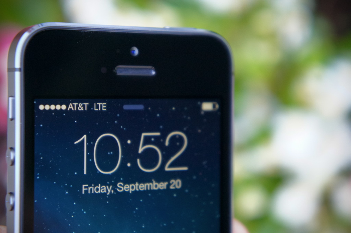 iPhone 5s Review: The Smartphone Goes 64-bit