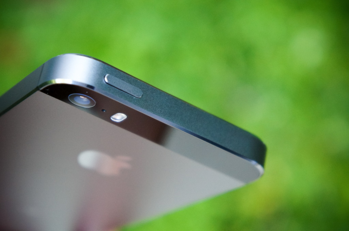 iPhone 5s Review: The Smartphone Goes 64-bit