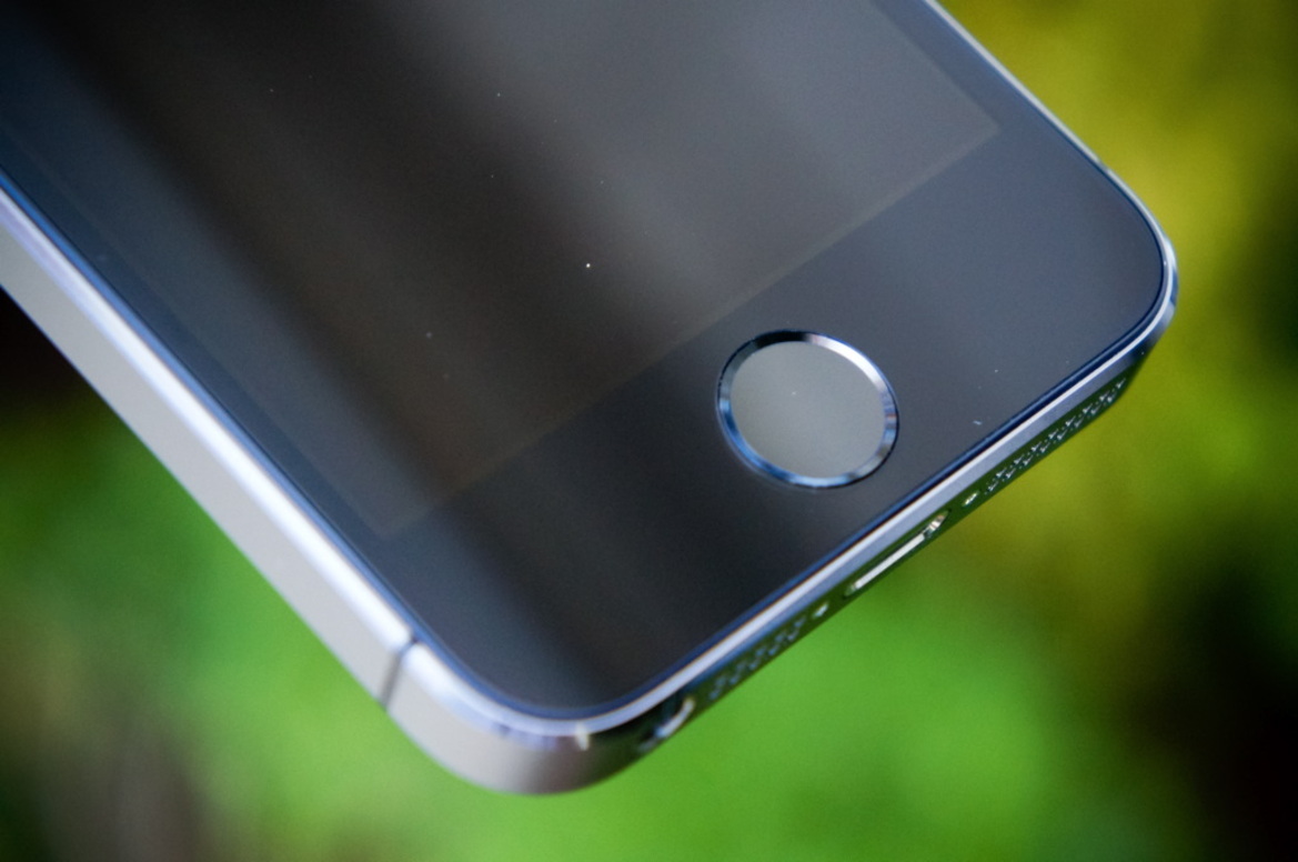 iPhone 5s Review: The Smartphone Goes 64-bit
