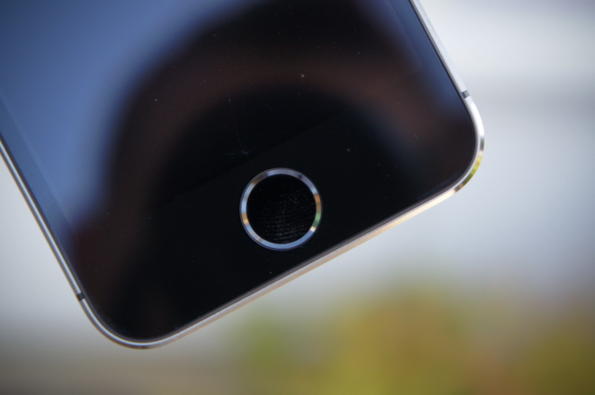 iPhone 5s Review: The Smartphone Goes 64-bit