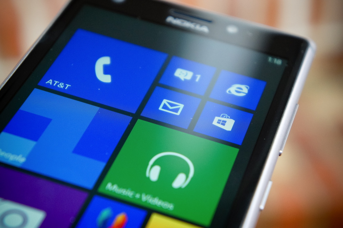 Nokia Lumia 925 Smartphone Review