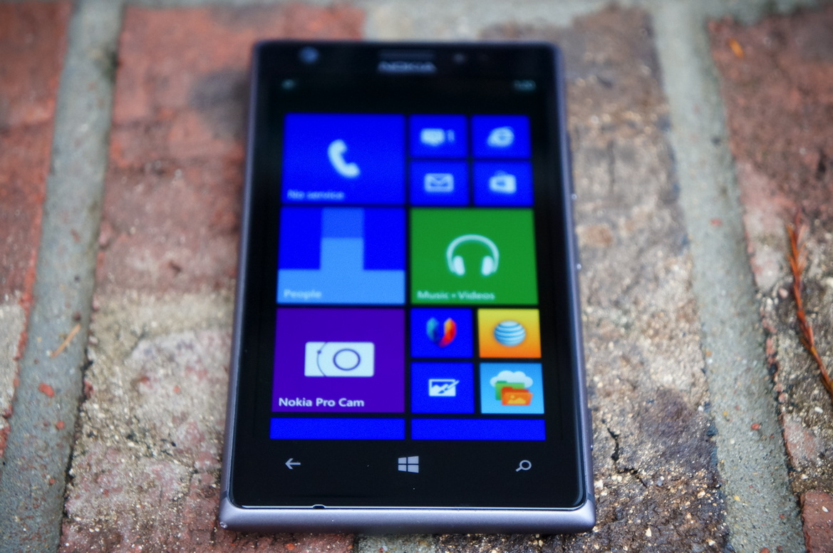 Nokia Lumia 925 Smartphone Review
