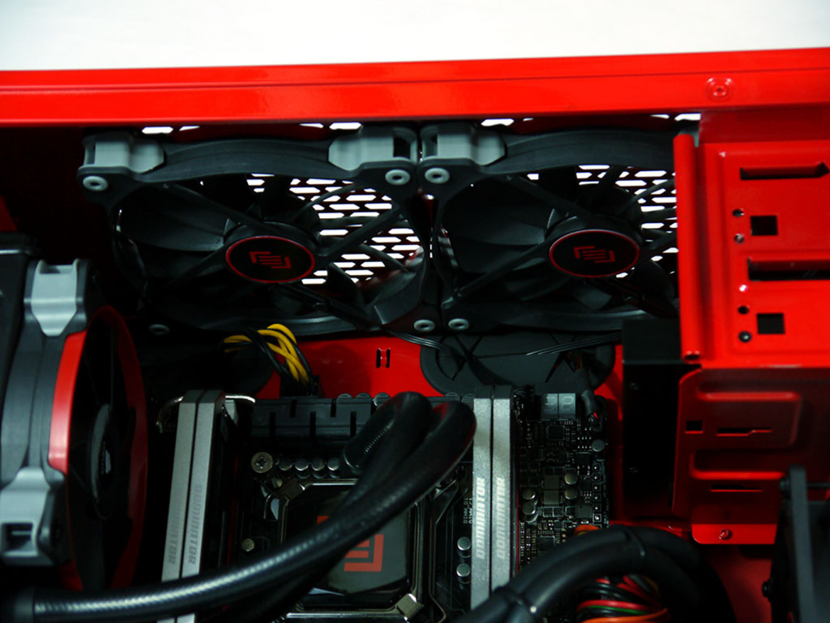 Maingear Rush Review With Radeon R9 295X2 CrossFire