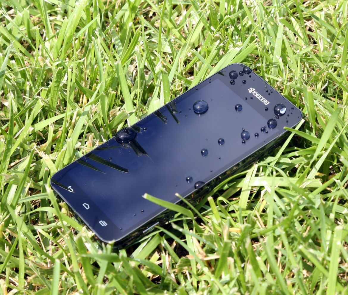 Kyocera Hydro Vibe Waterproof Smartphone Review