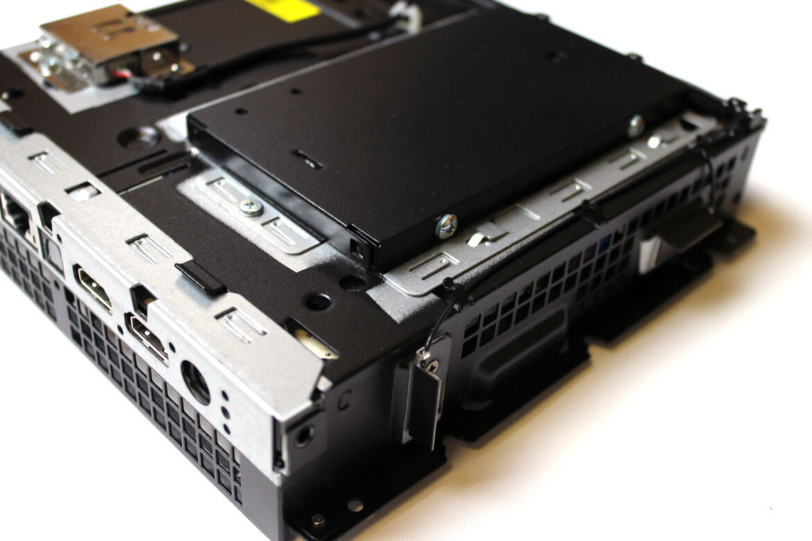 Alienware Alpha Intel-Powered SFF Gaming PC: Consoles Beware