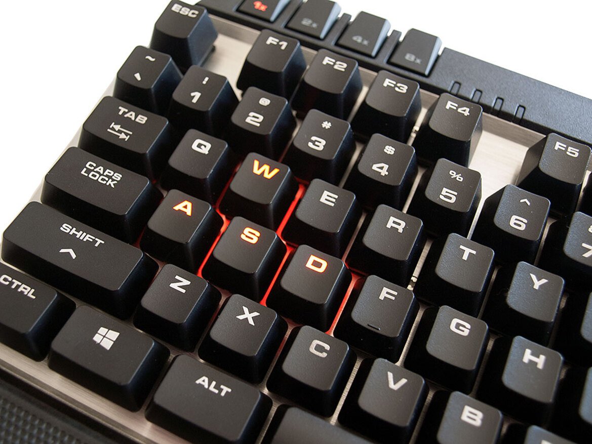 Taming the Cougar 600K Mechanical Gaming Keyboard