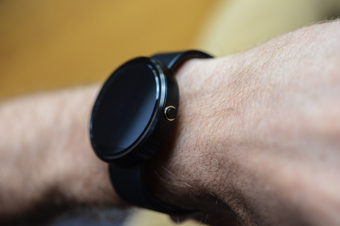 Moto 360 Review: Android Wear-Powered Time Piece