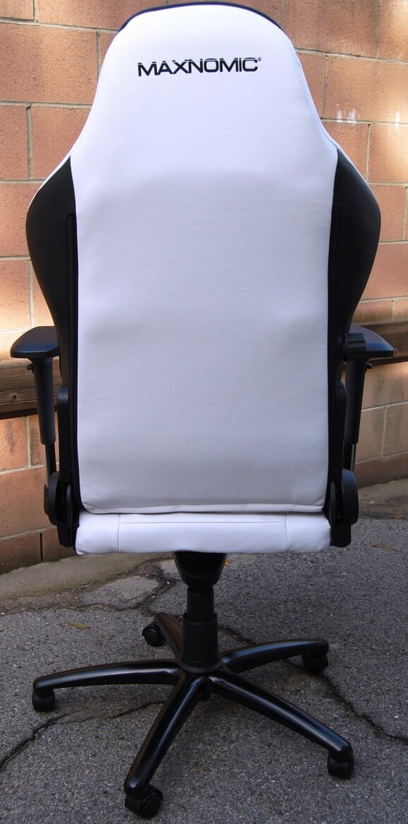 Maxnomic Commander S BWE PC Gaming Chair Review, In The Hot Seat