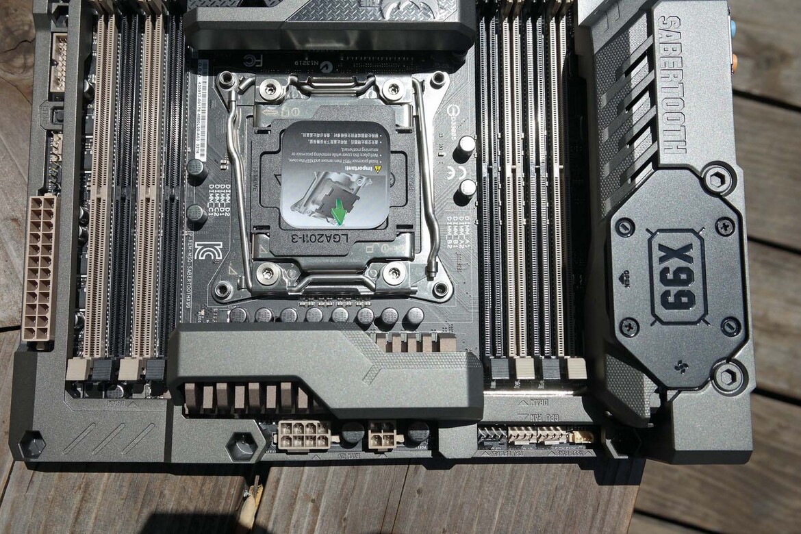ASUS Sabertooth X99 TUF Review: USB 3.1 Tested