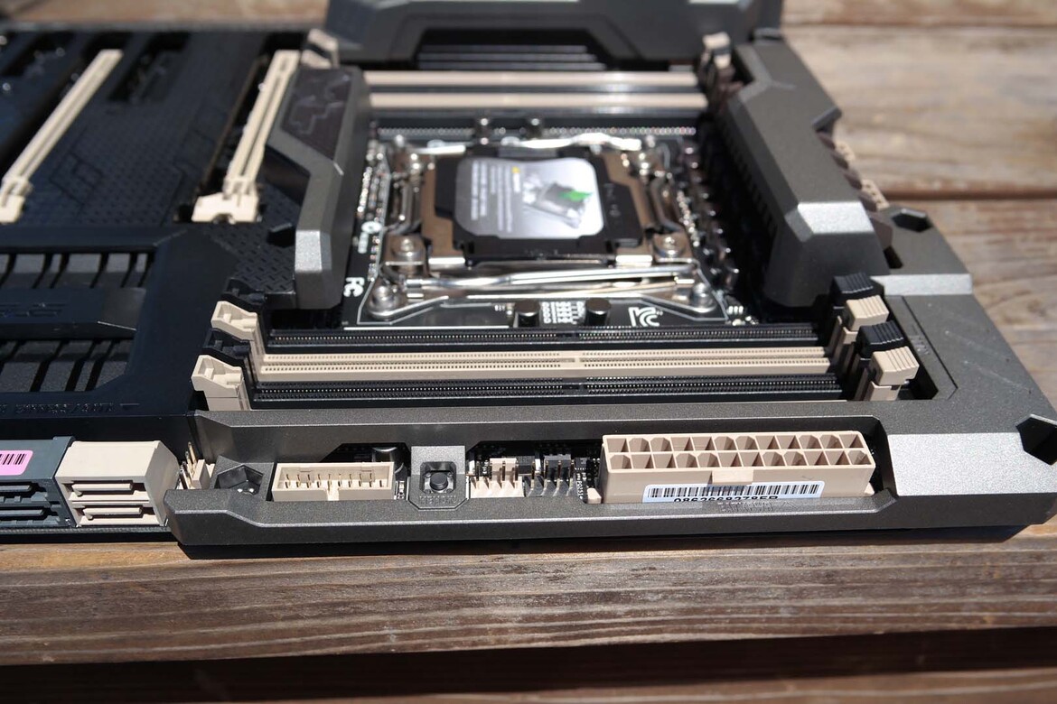 ASUS Sabertooth X99 TUF Review: USB 3.1 Tested
