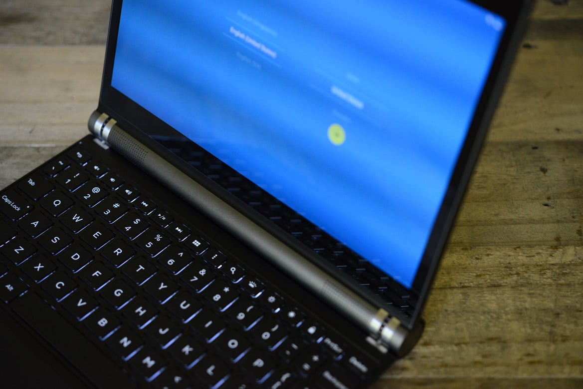 Dell Venue 10 7000 2-in-1 Review: Brains And Beauty