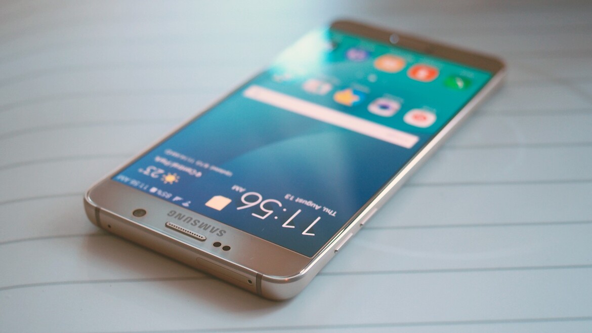 Fondling Samsung's Next Big Thing, Galaxy S6 Edge+ And Note 5 Hands On