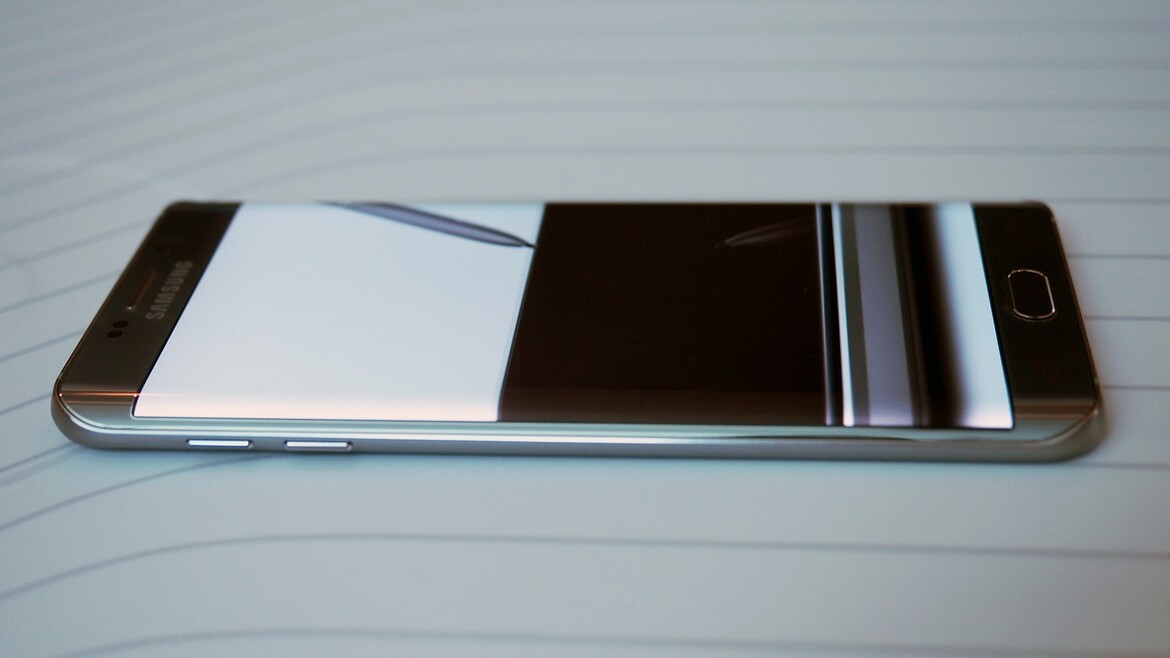 Fondling Samsung's Next Big Thing, Galaxy S6 Edge+ And Note 5 Hands On