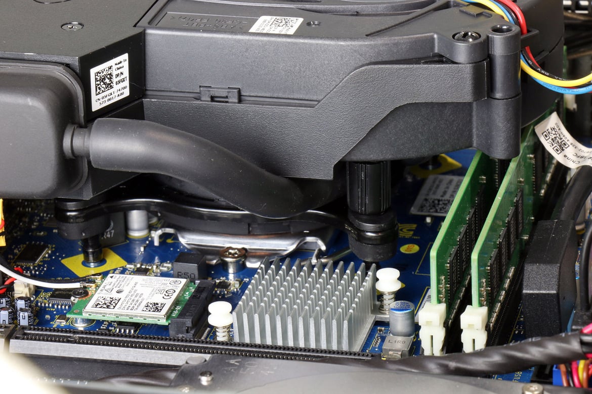 Alienware X51 R3 Review: Console-Sized Gaming PC Gets Skylake Infusion