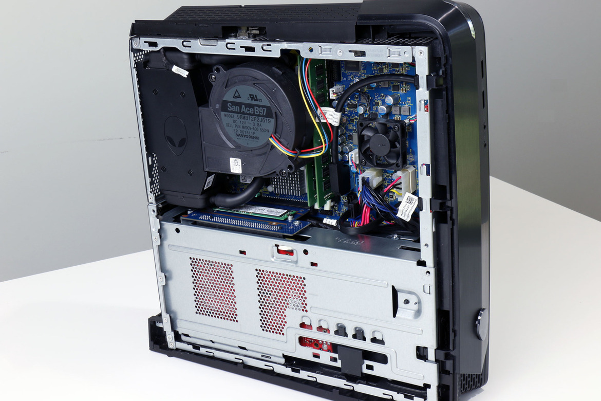 Alienware X51 R3 Review: Console-Sized Gaming PC Gets Skylake Infusion