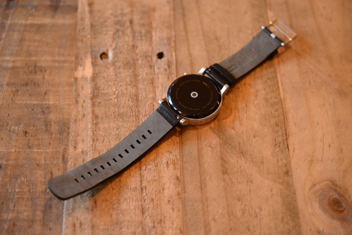 Moto 360 Second Gen Review: Moto Make It Your Own