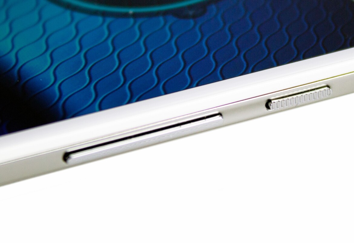 Motorola Droid Turbo 2 And Droid Maxx 2 Review: Shatterproof And Value Android