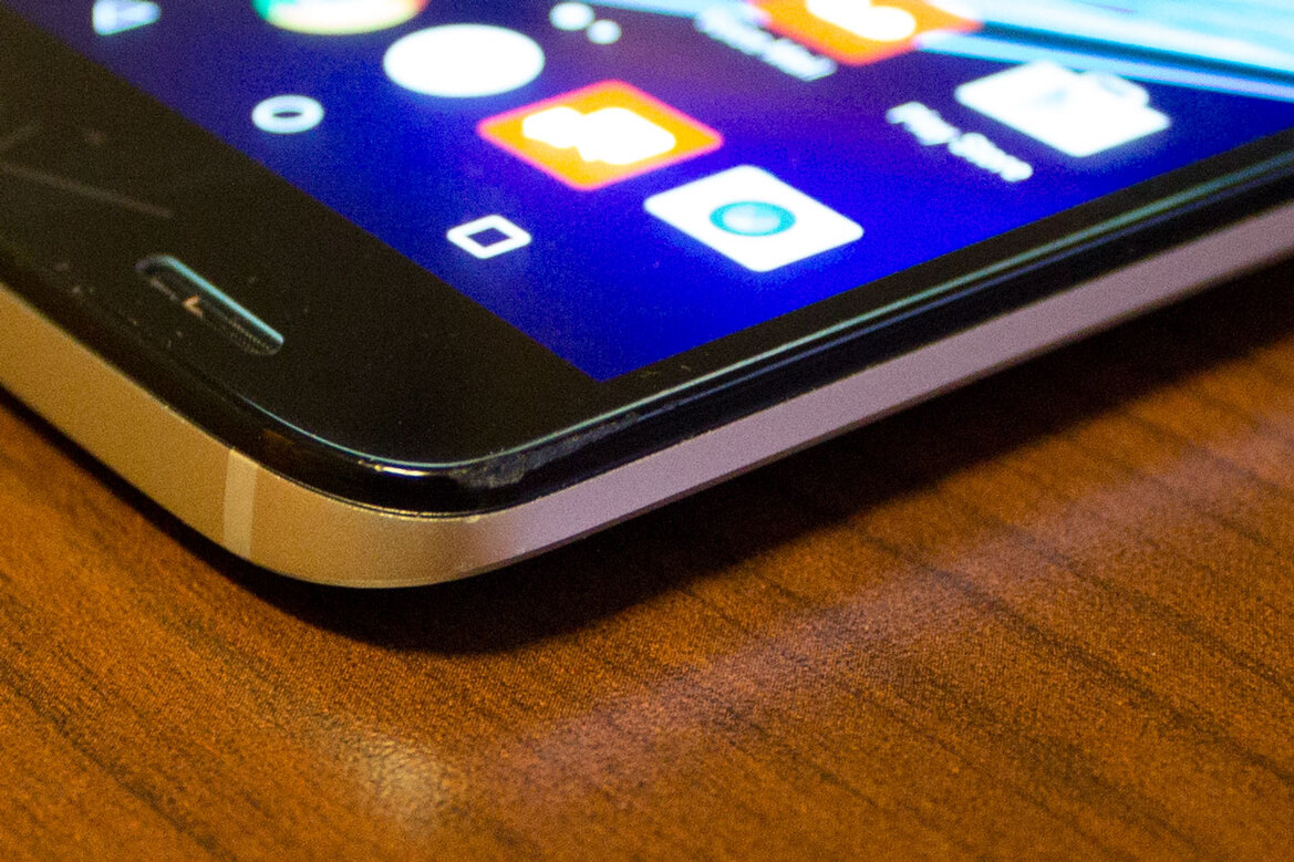 Motorola Droid Turbo 2 And Droid Maxx 2 Review: Shatterproof And Value Android