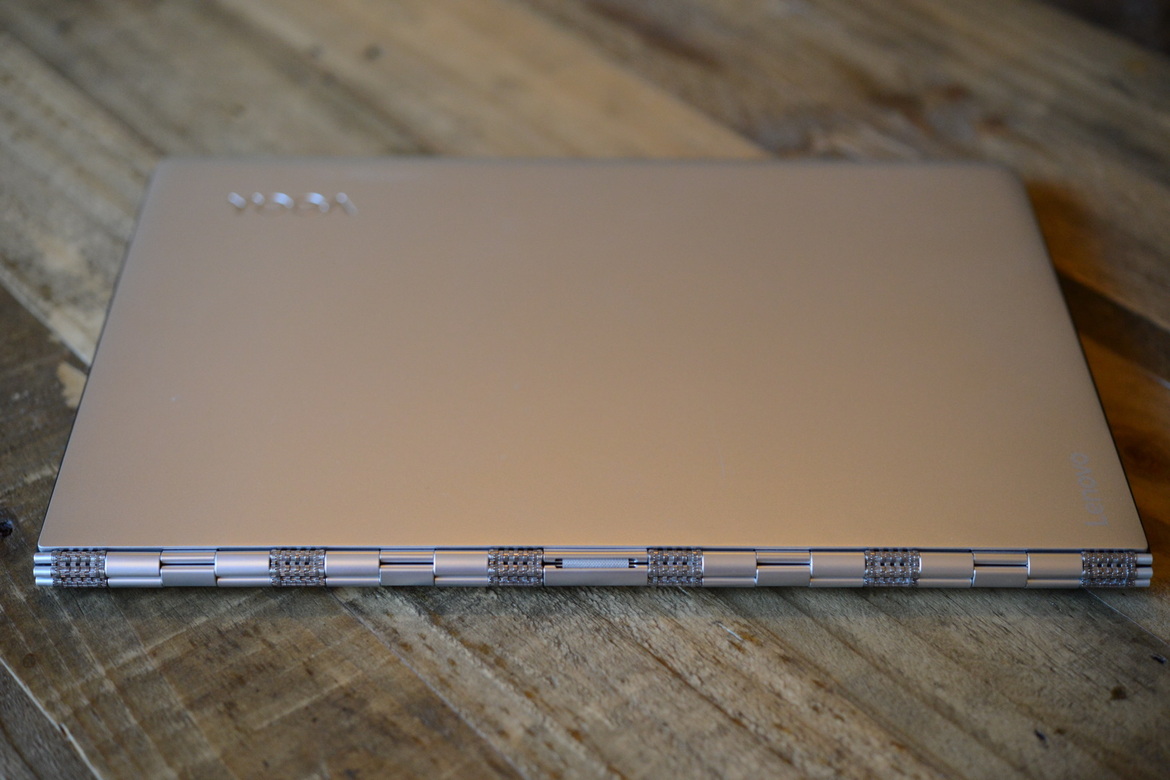 Lenovo Yoga 900 Review: Brains, Beauty, and Brawn