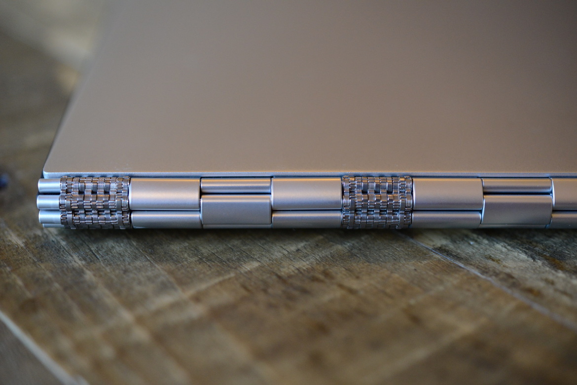 Lenovo Yoga 900 Review: Brains, Beauty, and Brawn