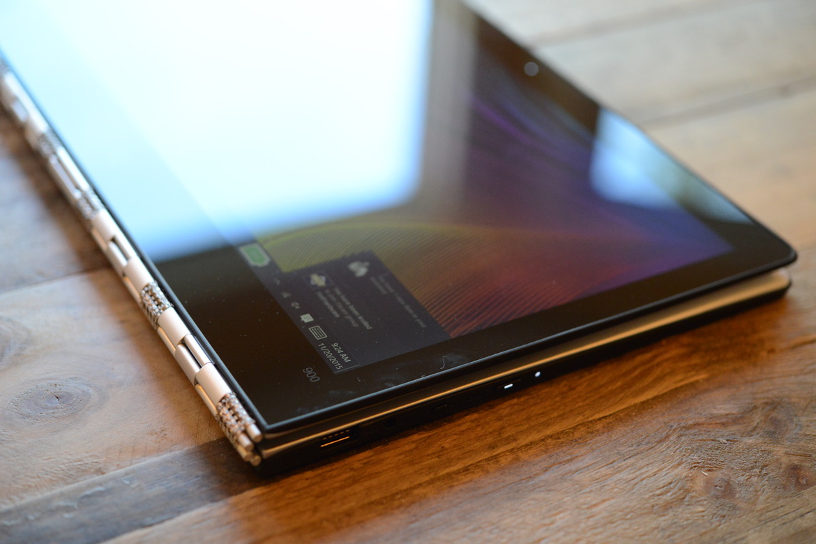 Lenovo Yoga 900 Review: Brains, Beauty, and Brawn