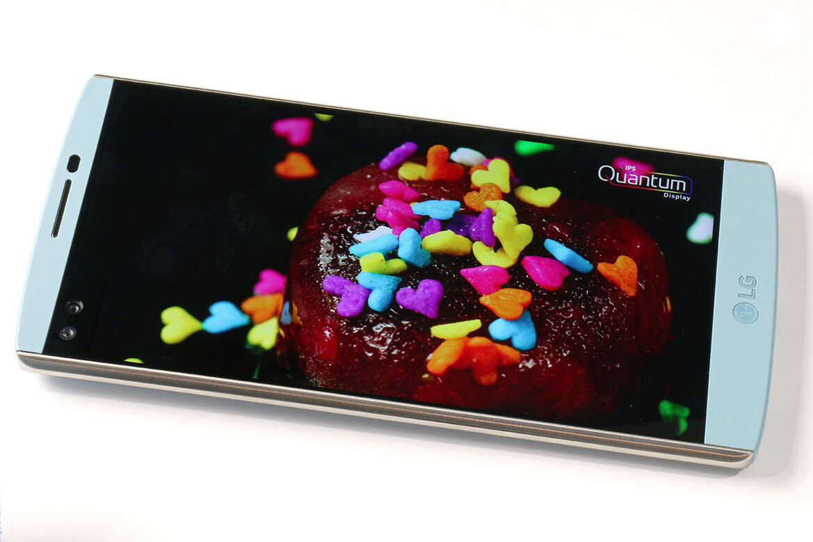 LG V10 Review: Big, Bold And Beautiful