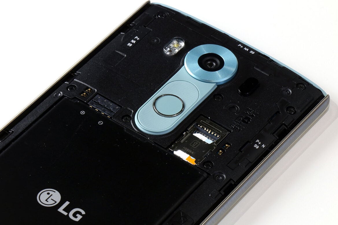 LG V10 Review: Big, Bold And Beautiful