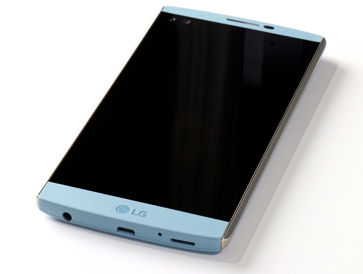 LG V10 Review: Big, Bold And Beautiful