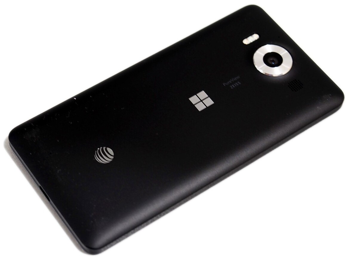 Microsoft Lumia 950 Review: Spearheading Windows 10 Mobile