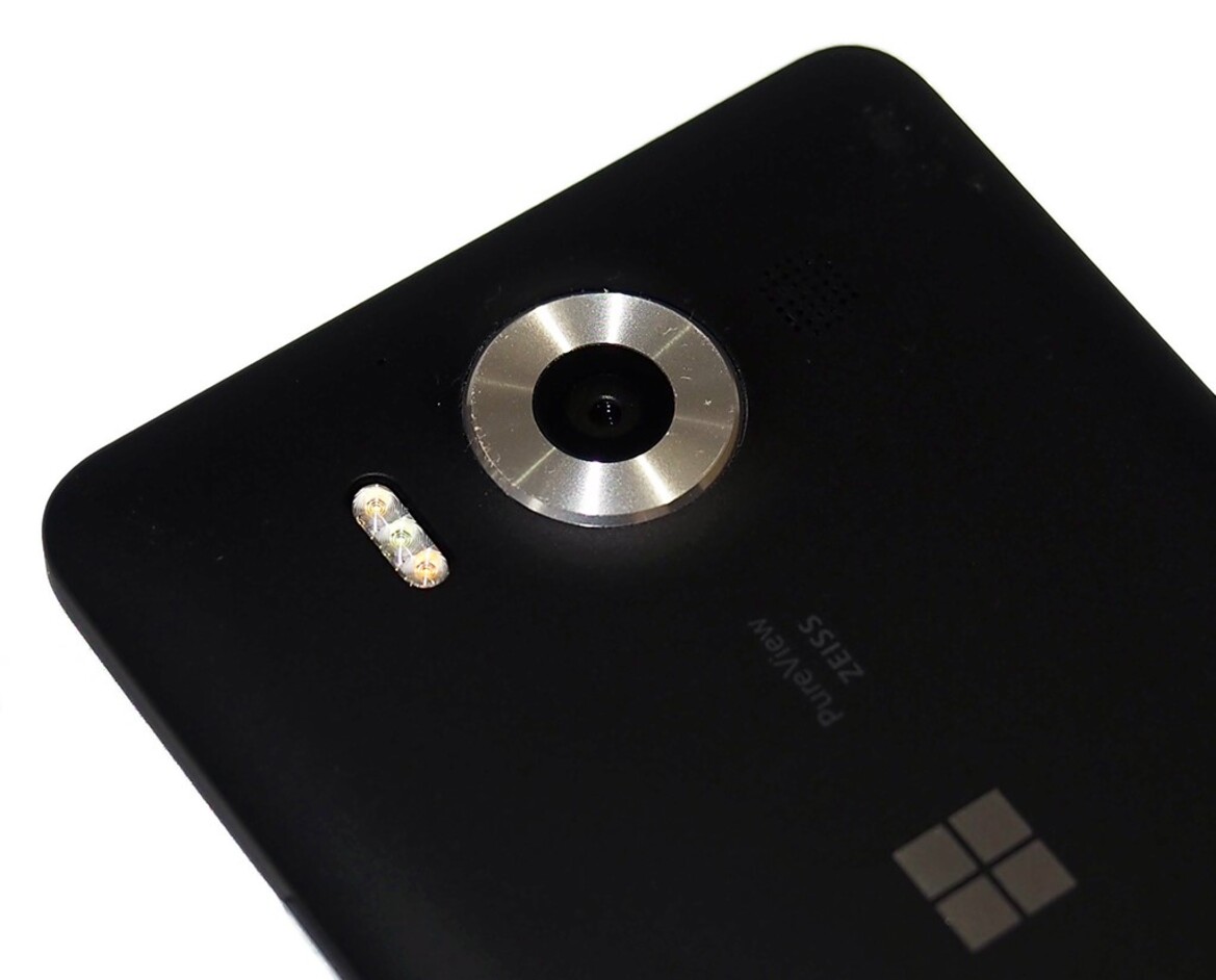 Microsoft Lumia 950 Review: Spearheading Windows 10 Mobile