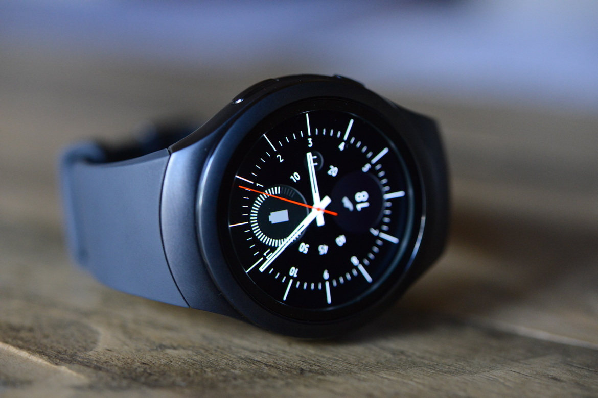 Samsung Gear S2 Smartwatch Review: Tizen Excels