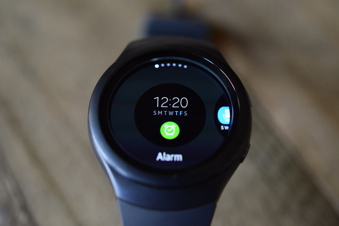 Samsung Gear S2 Smartwatch Review: Tizen Excels