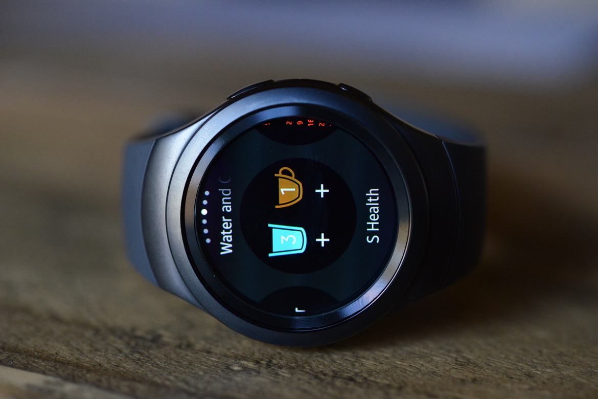 Samsung Gear S2 Smartwatch Review: Tizen Excels