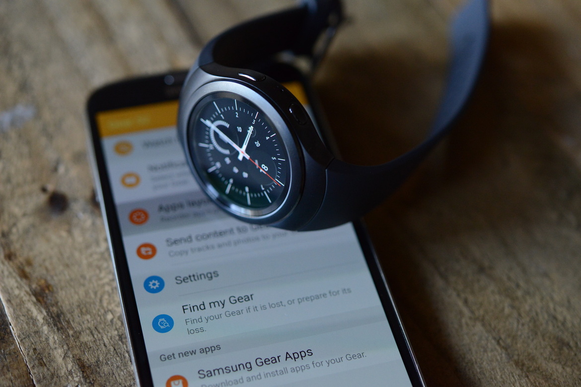 Samsung Gear S2 Smartwatch Review: Tizen Excels