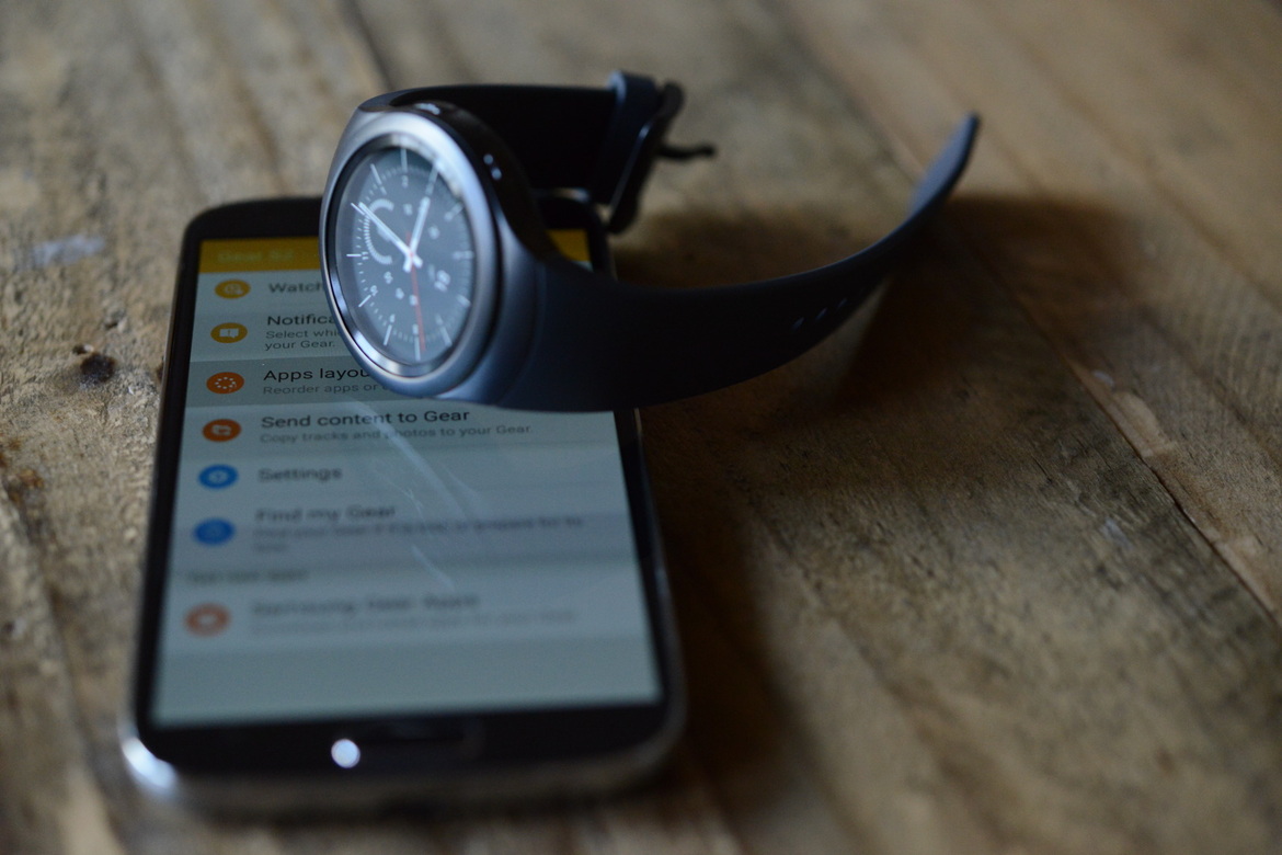 Samsung Gear S2 Smartwatch Review: Tizen Excels