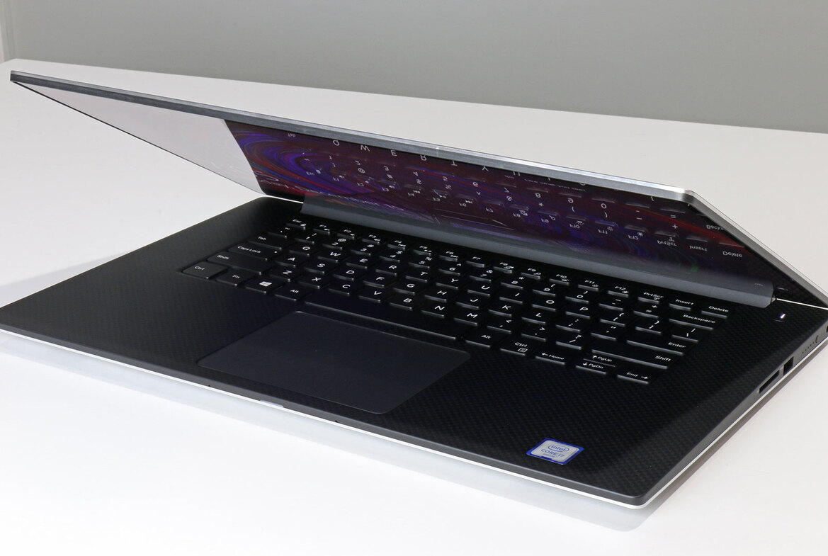 Dell XPS 15 (9550) Review: Pushing The Infinity Edge (Updated)