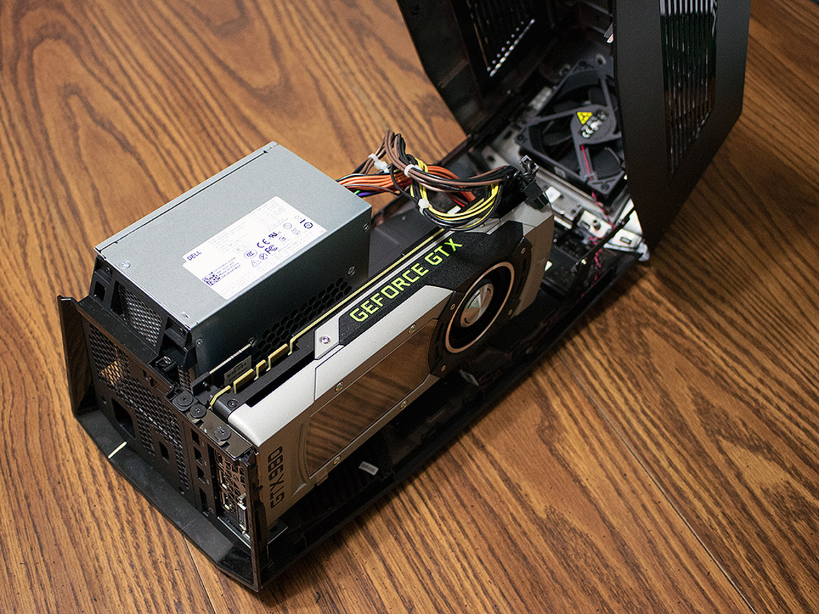 Alienware 13 R2 Gaming Laptop And Graphics AMP Review
