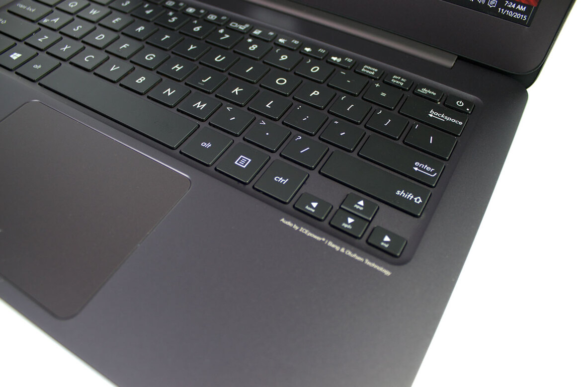 Asus ZenBook UX305CA Review: Thin And Light, Great Battery Life