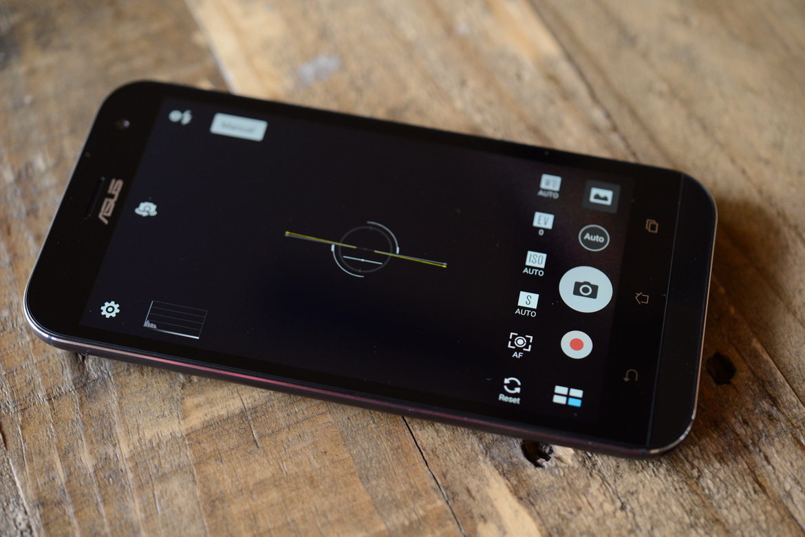 ASUS ZenFone Zoom Review: An Android With True 3X Optical Zoom