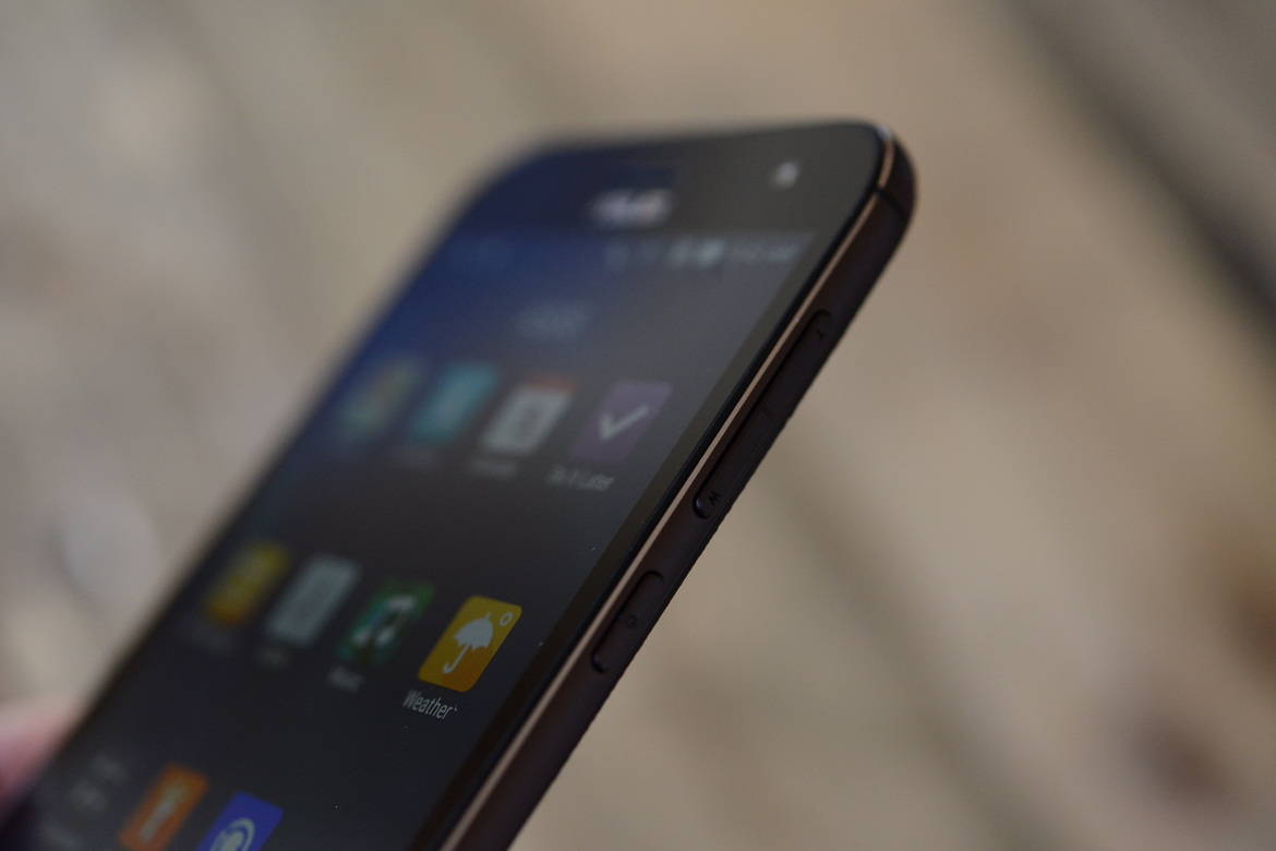 ASUS ZenFone Zoom Review: An Android With True 3X Optical Zoom