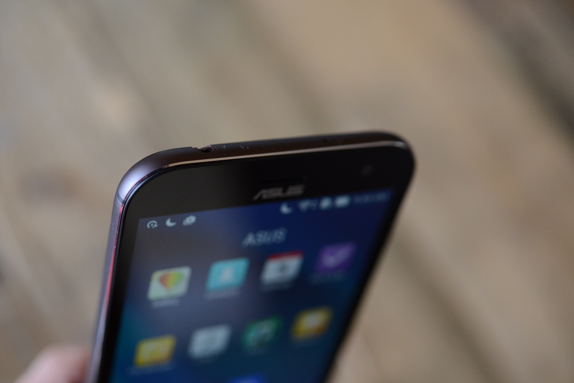 ASUS ZenFone Zoom Review: An Android With True 3X Optical Zoom