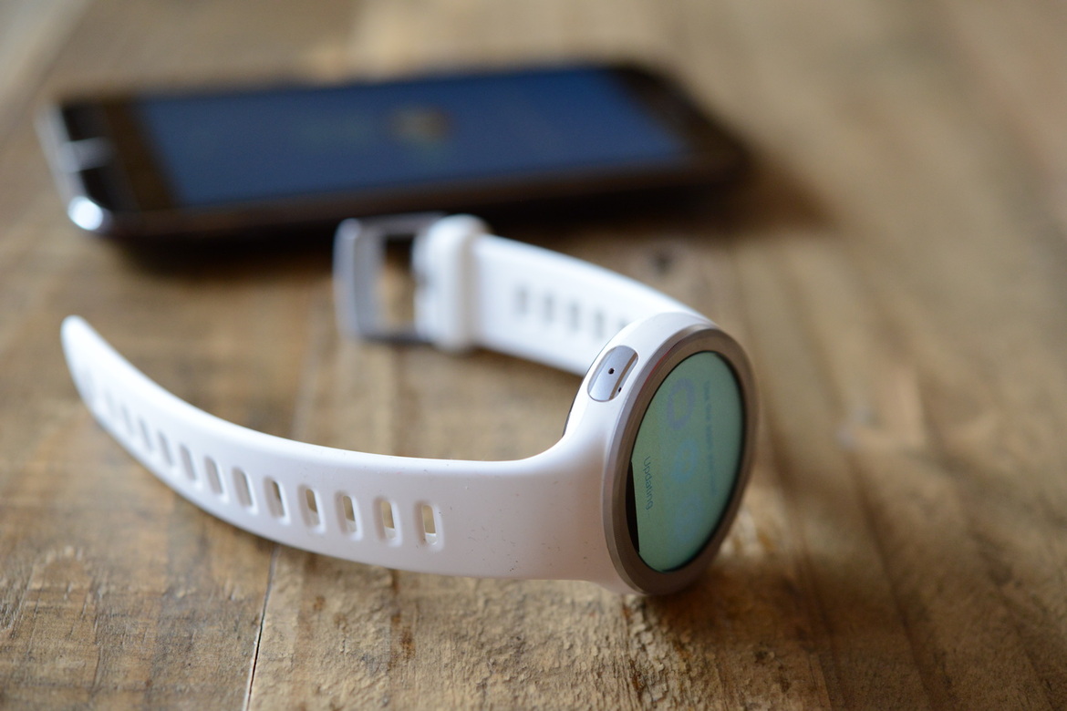 Moto 360 Sport Review: A Smartwatch Fitness Tracking Hybrid
