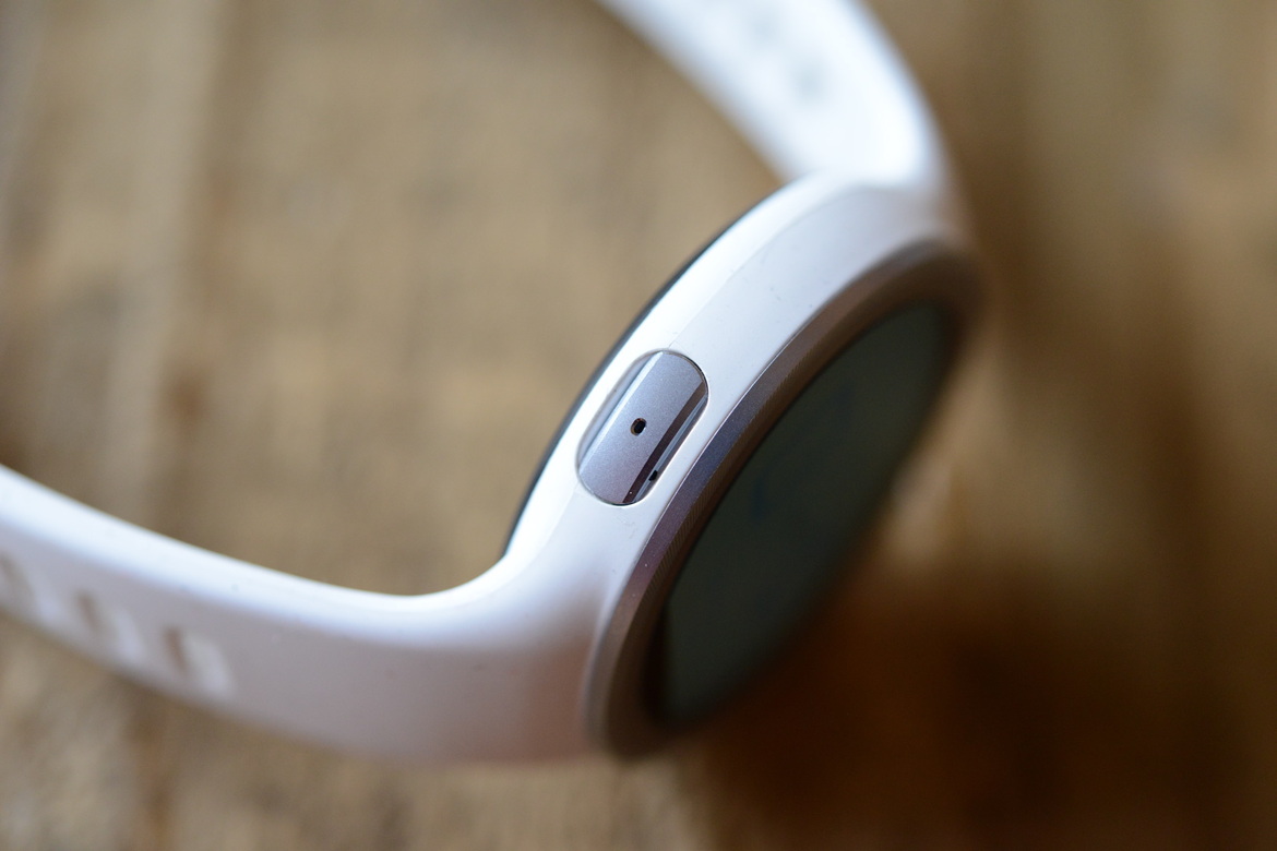 Moto 360 Sport Review: A Smartwatch Fitness Tracking Hybrid