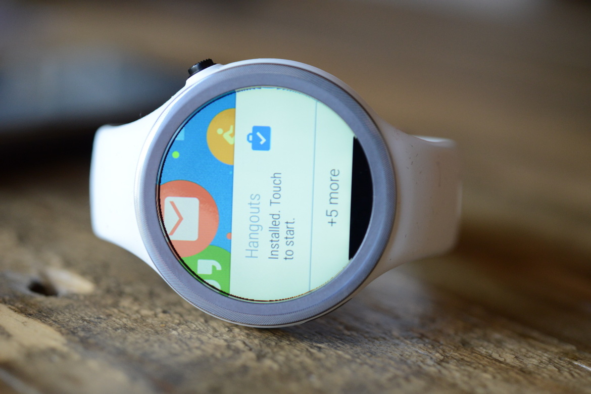 Moto 360 Sport Review: A Smartwatch Fitness Tracking Hybrid